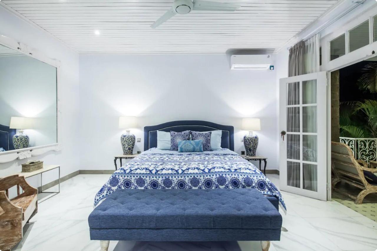 Villa Alexandra Seminyak ケロボカン エクステリア 写真